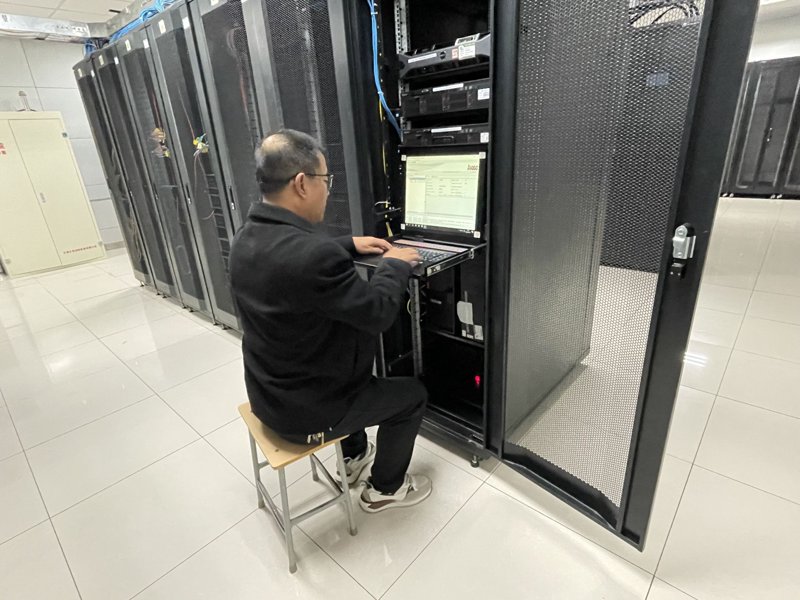 网络维护:数字化时代的隐形守护者